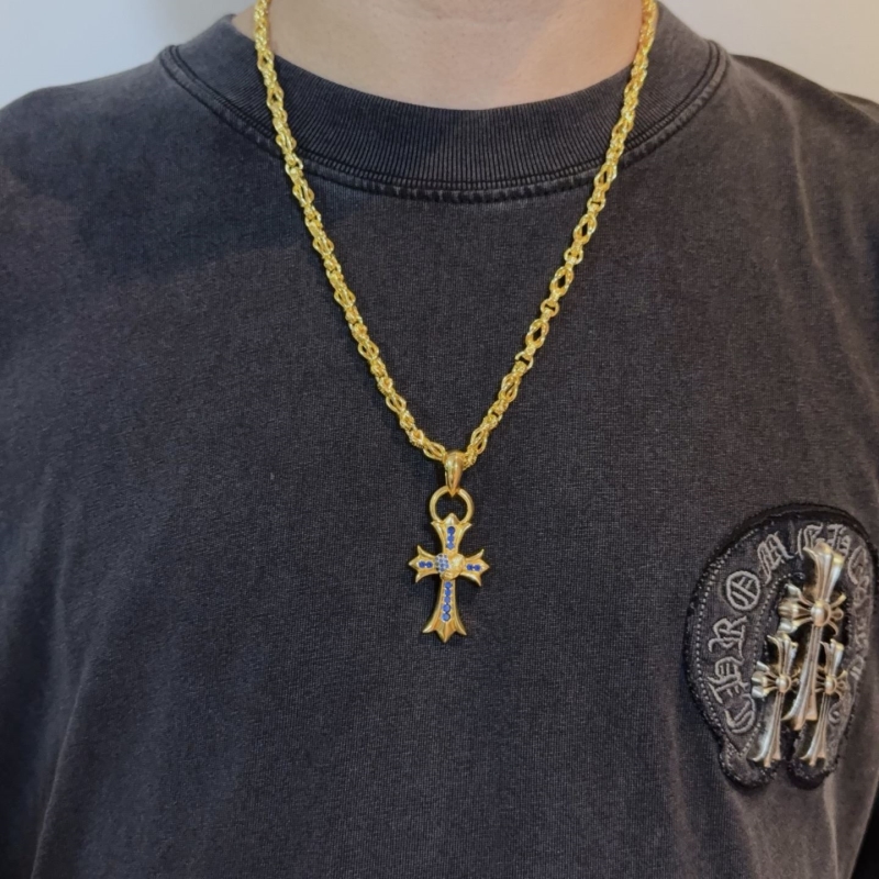 Ch*0me He**ts necklaces